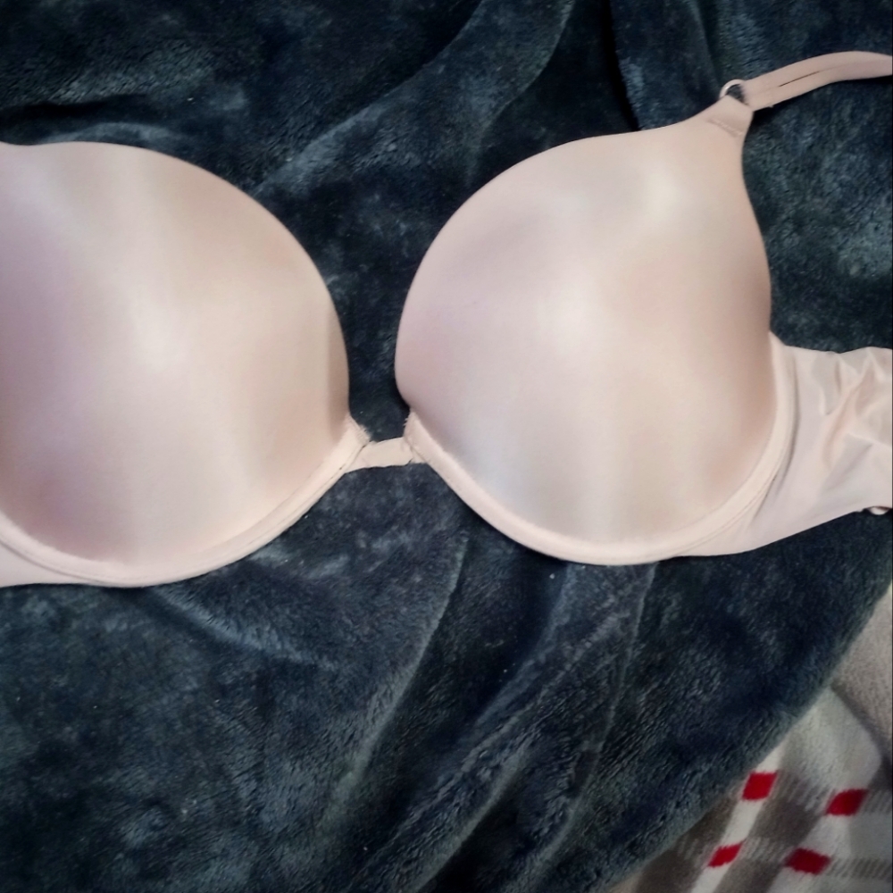Victoria Secrets push up Bra